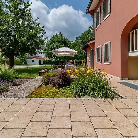 Agriturismo Casa Rossa-2